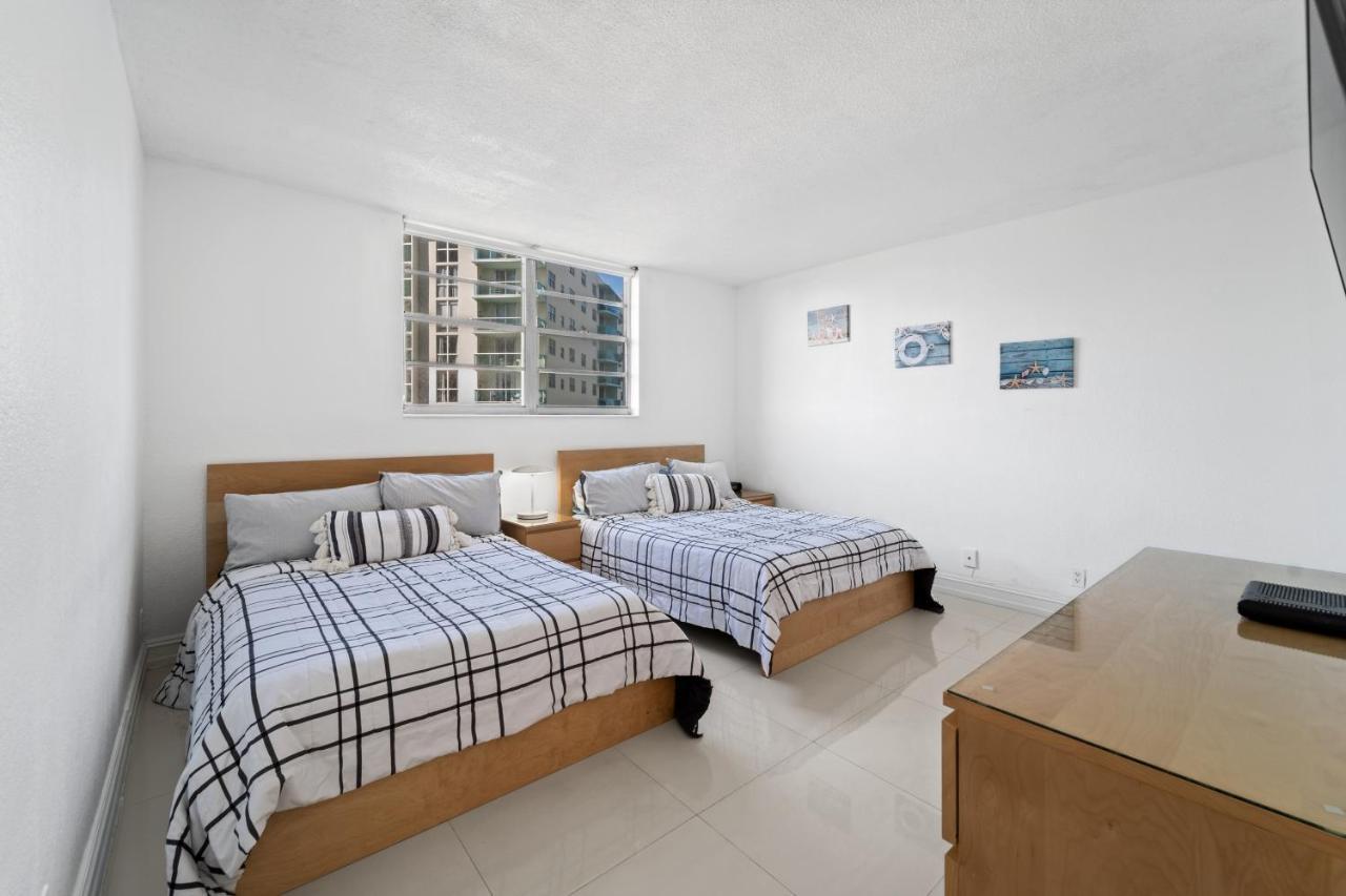 Luxury Beachfront Condo Private Beach Access, Pool & Game Room!!! Hollywood Dış mekan fotoğraf